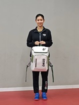 (Same model as Wang Tianyi) GEWO backpack shoulder bag new style large space fashionable and beautiful table tennis shoulder bag