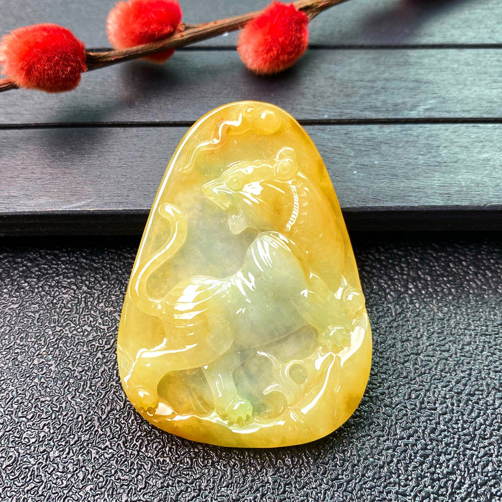 Colorful Yunnan Burma A goods natural jade belt certificate ice glutinous yellow jade tiger brand natural jade pendant
