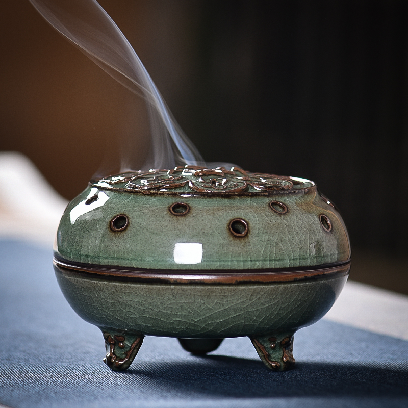 Longquan pure hand-carved Chinese aromatherapy furnace ceramic simple Zen iron body incense furnace tower incense plate incense incense incense stick
