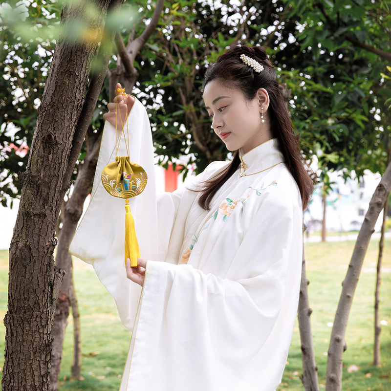 Sachet China Wind Fragrant Bag Pendant Han Fu Accessories Carry-on with Ancient Wind Traditional Chinese Herbal Medicine Fragrant Sack Diy handmade embroidery Shu embroidery