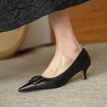 High heels slender heels hot models autumn and winter 2021 new leather temperament shallow mouth Joker fashion Middle heel single shoes children