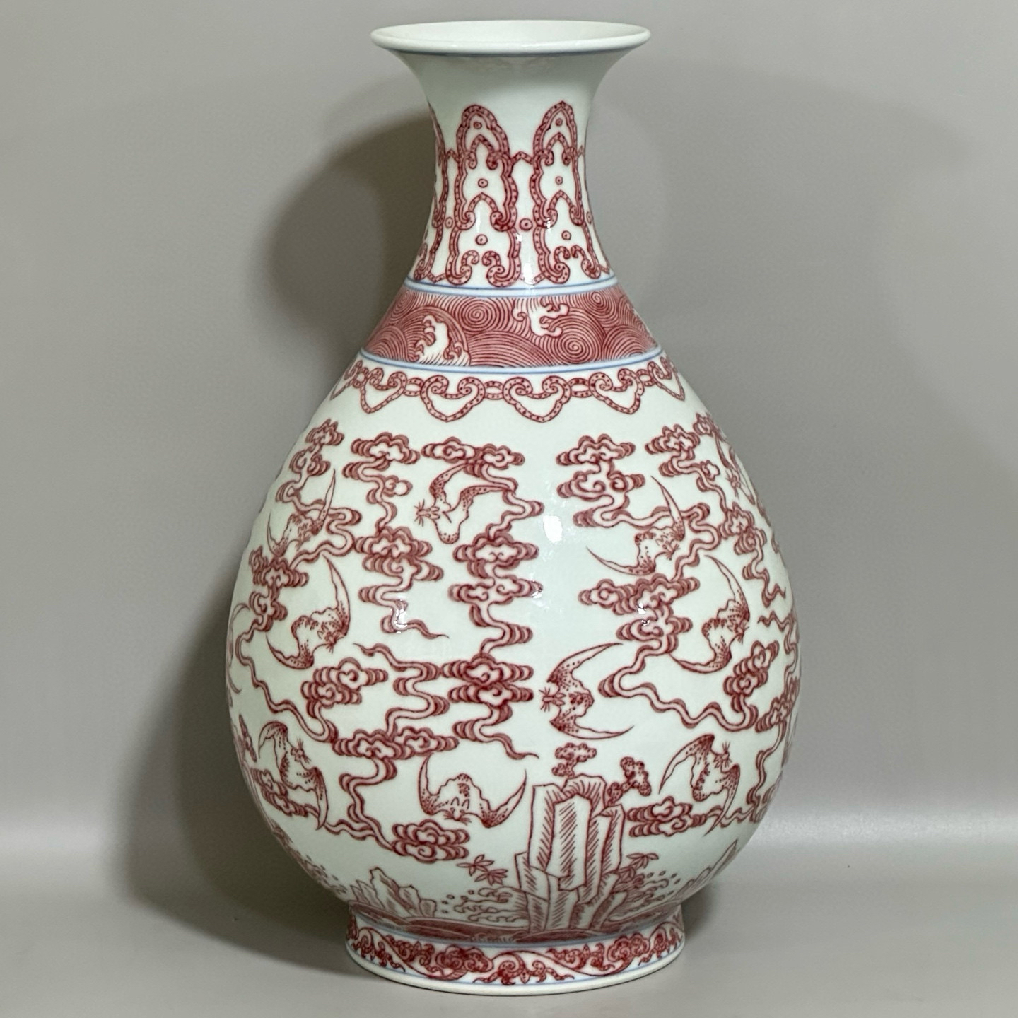 中国　青花釉裏紅　魚藻文　玉壺春瓶　C　7043 中国 青花釉裏紅 魚藻文 玉壺春瓶 C 7043