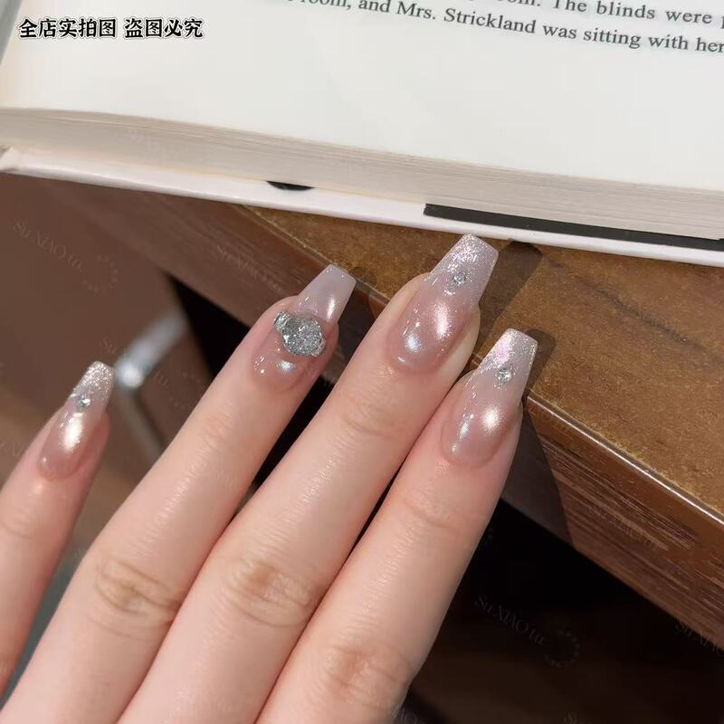 0.05kg Broken Silver-March Rabbit Summer French Cat Eye Full Diamond Sparkling Elegant Manicure Handmade Wearable Nails