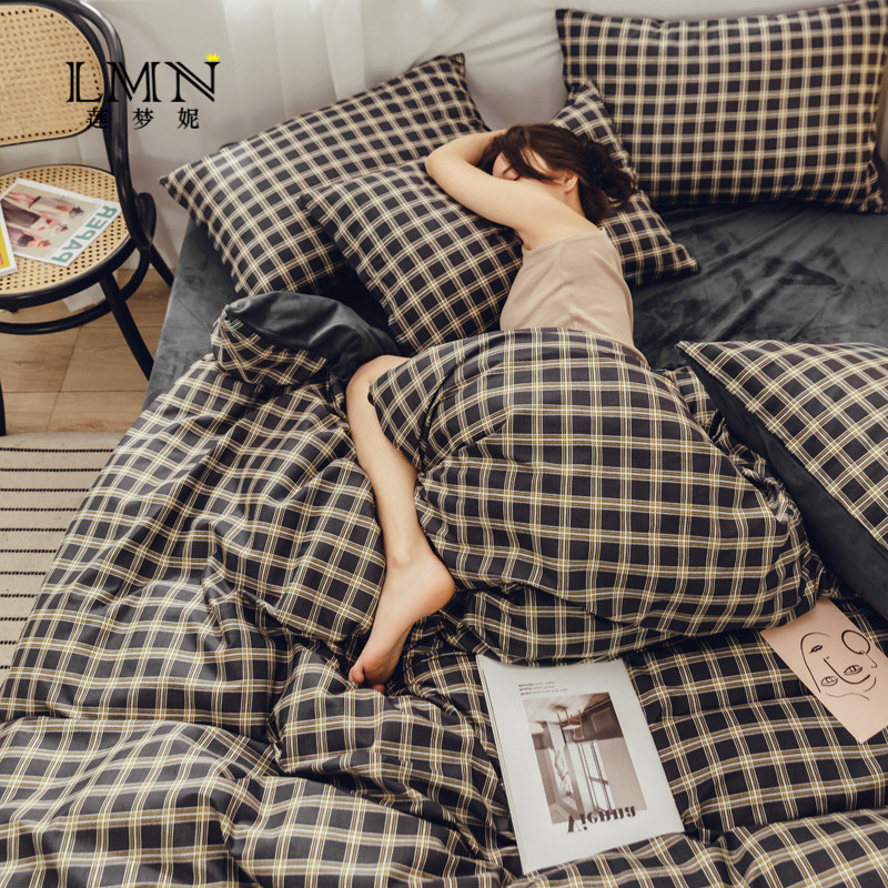 Four sets of 2020 winter crystal velvet warm flannel flannel sheets are set in a suite of three pieces