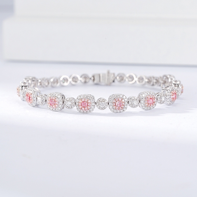 0.58Ct Pink Diamond Bracelet Fy-Vs1 with 2.375Ct Colored Diamonds in Stock with Gia Certificate, Perfect for Wedding Gifts