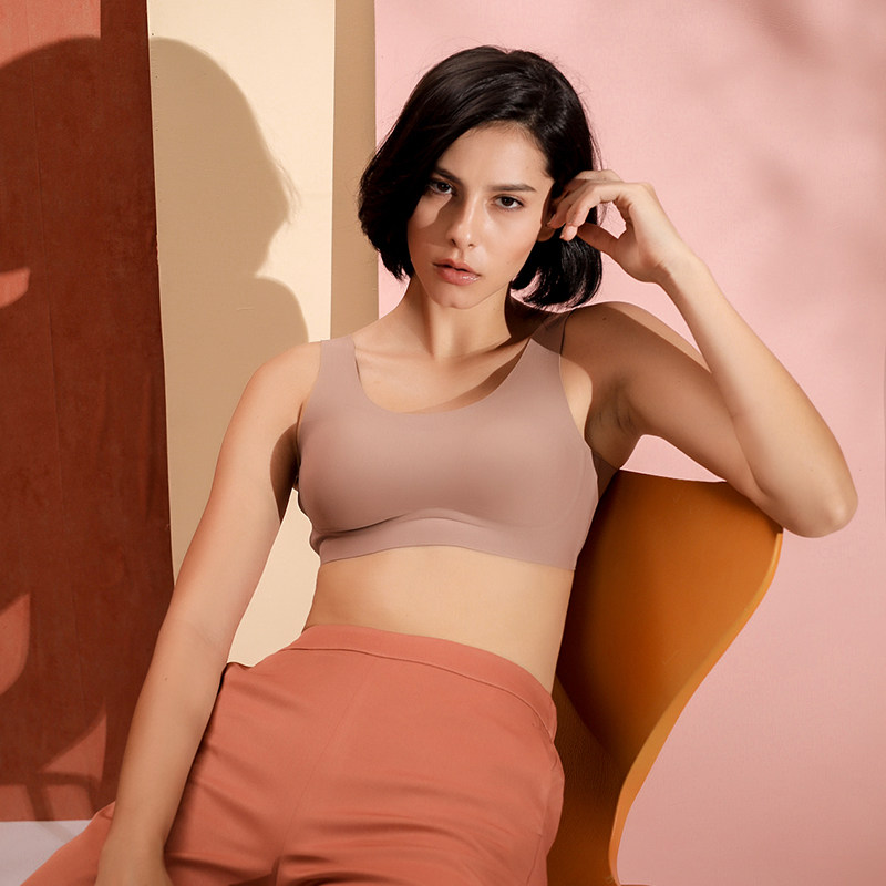 Ms Myland Milani Glutinous Rice Latex Sensorless Wide Shoulder strap One-piece bandeau Underwear Bra