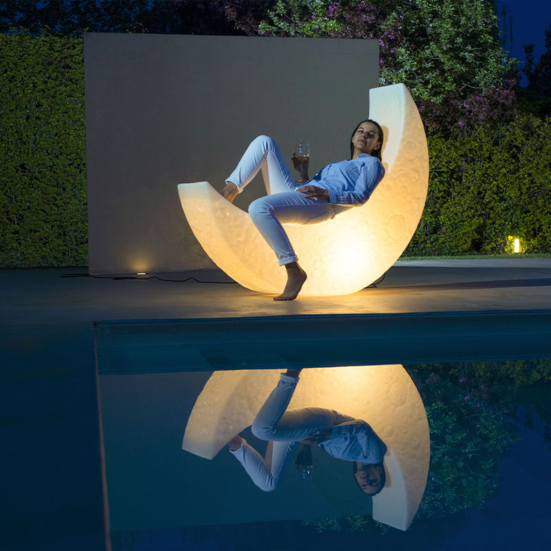 Outdoor Grass Terrace Lamp Waterproof Swimming Pool Light Moon Lights Party Design Creative Courtyard Crescent Moon Light Ambience Floor Lamp