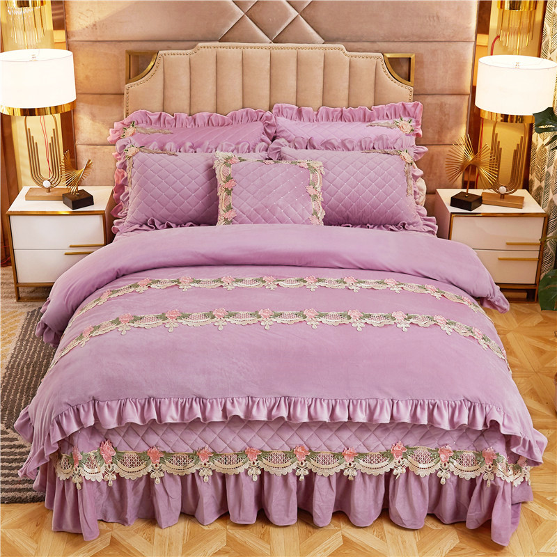 Far Dream European Crystal Fluff Skirt Four Pieces of Coral Velvet Winter Bed Cover with Flander Flat Bed