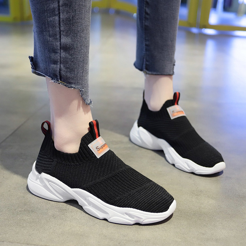 Old Beijing cloth shoes women's new summer breathable light soft bottom sports leisure mother slip-on non-slip maternity shoes