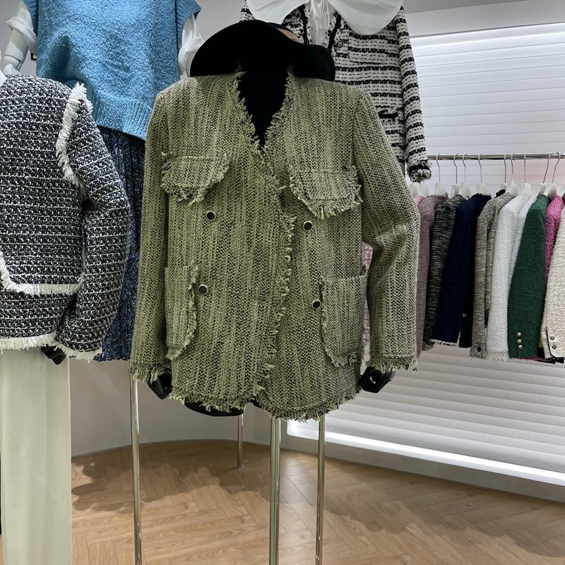 South Korea's Dongdaemun 2022 autumn and winter French retro tweed wool knitted beard edge small fragrance coat women's tide