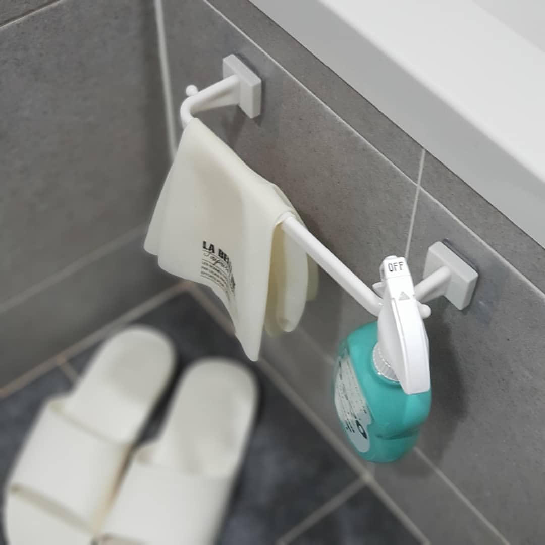 Gamming-free punch towel rack toilet long-placing scaffolding grid red towel rod frame hooked bathroom hanging rack
