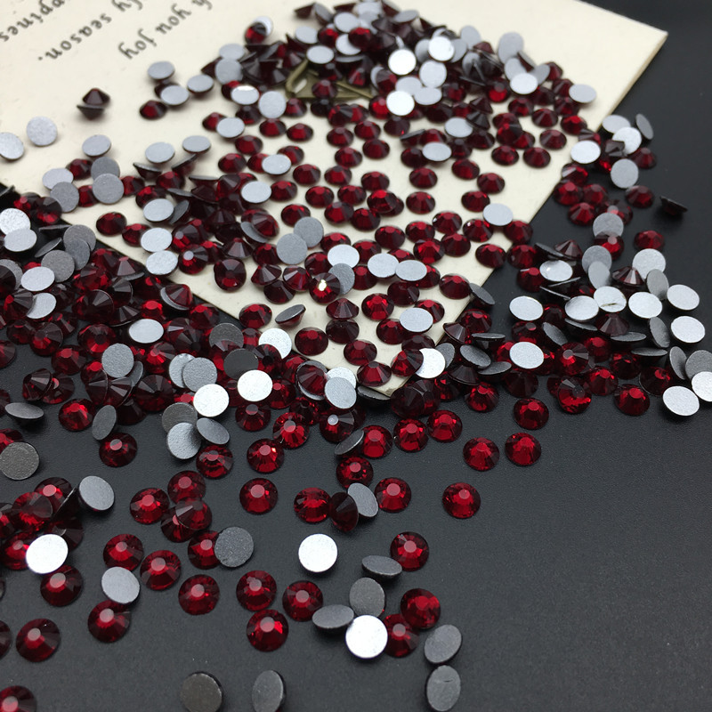 Dana Deep Red Flat-Bottomed Glass Rhinestones Round Nail Art Dark Red Crystal Accessories Car Phone Case DIY Full Set