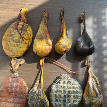 Dried ox gall plowed field buffalo gall dried naturally in the shade air-dried ox gall dried ox bile gallbladder dried agricultural products