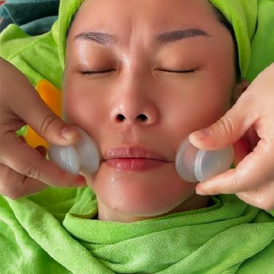 Tarro de silicona para belleza facial, tarro para caminar facial, tarro deslizante suave que absorbe la humedad, tarro fácil para niños pequeños, artefacto doméstico para raspar y masajear