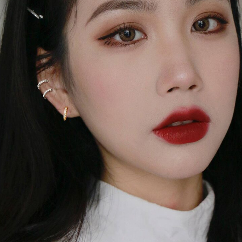 Ear bone clip female high-end sense ear clip no ear hole femininity ear hanging lost an earring cool small exquisite earrings