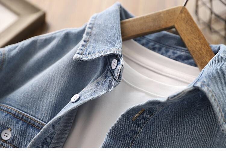 Детская джинсовая рубашка  男童牛仔衬衫2024春秋新款儿童长袖休闲 𫔮外套薄衬衫中大童开 𫔭衫上衣