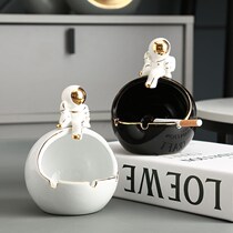 Light luxury gray cylinder creative personality home pyrotechnic cylinder net red living room spaceman orbbing office ceramic astronaut