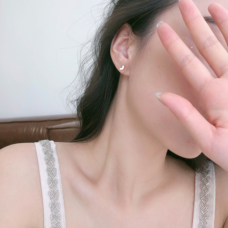 s925 S925 Sleeping with loving silver without picking the earrings of girl heart - hearted earrings students are simple Korean personality