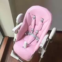 Розовая подушка, розовый ремень безопасности