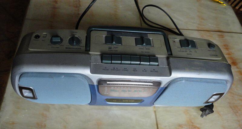 Hengfang Workshop Collection -90 Years Three Foreign Brands Portable Radio two machines (plastic shells) able to play normally