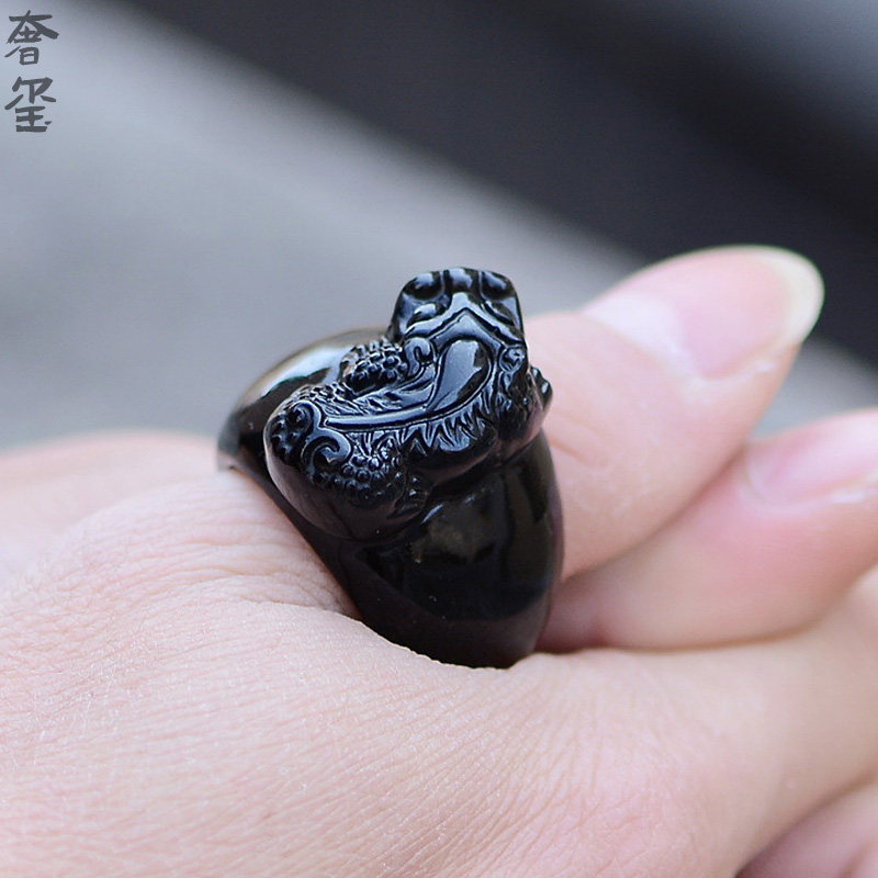 Ring male overbearing black dazzling stone ring thumbs-up arrow sending boyfriend walking heart birthday gift jade Jade Leopard