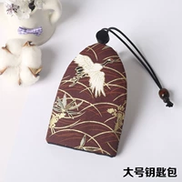 Большой белый кранов кофе