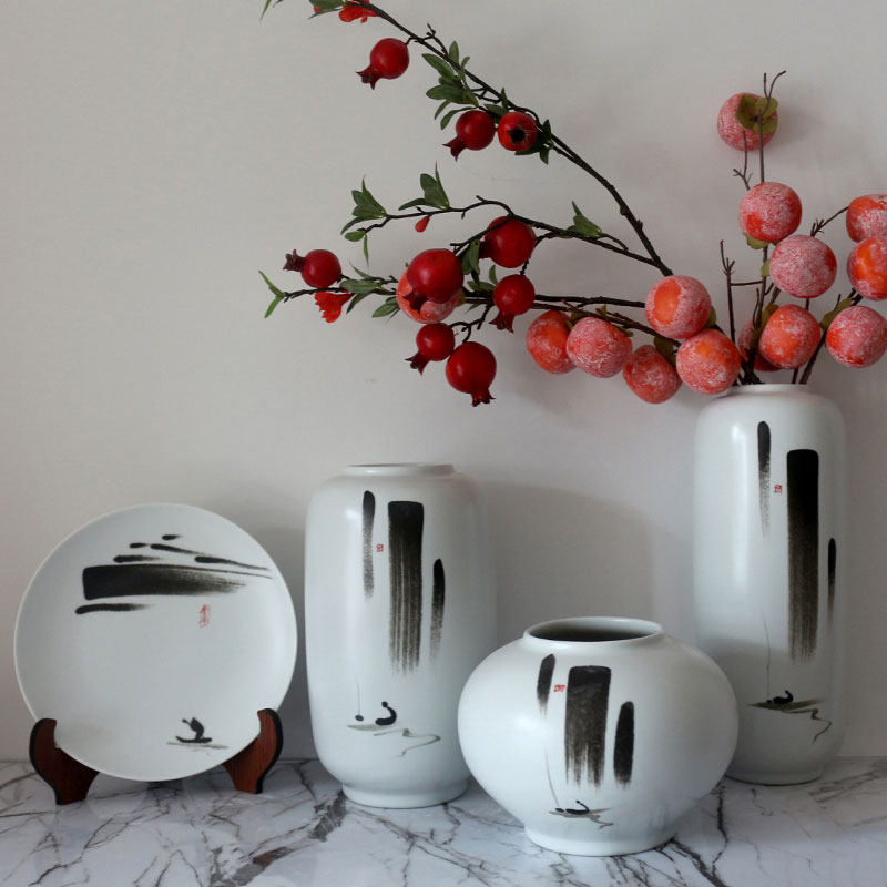 Creative ceramic vase new Chinese flower arranger dried flower living room table TV cabinet dining table home decoration ornaments