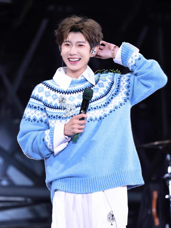 Wang Yuan Concert Style Fair Isle Sweater for Men, Autumn and Winter Geometric Color-Block Long-Sleeve Knit Top for Layering