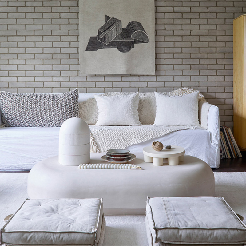 Roly Poly Nordic designer Middle Pudding glass fiberglass tea is a few retro - making old elephant legs short tables