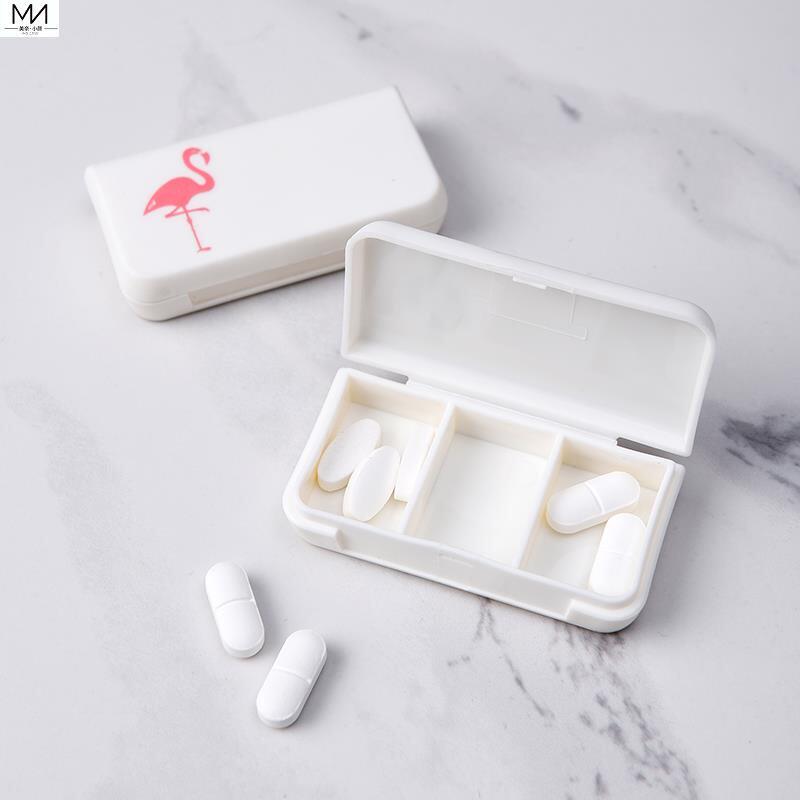 Sealed medicine dispenser convenient medicine box small portable small pill box storage medicine box Japanese mini household medicine box small