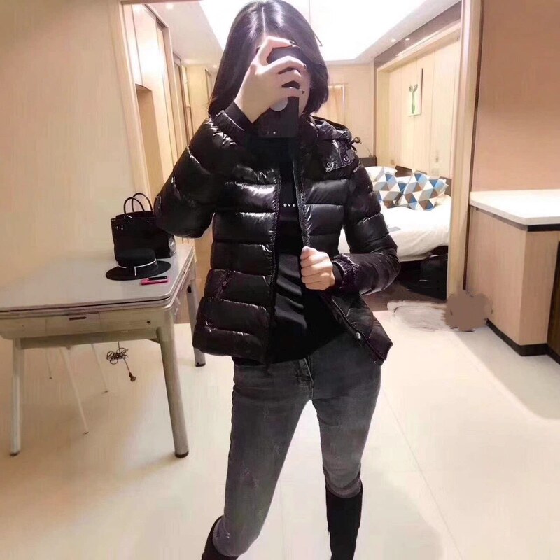 Moncler Winter down Jacket for Women, Fashionable Classic Bady Wang Fei Style, Hooded Slim-Fit Short Goose down Coat, Warm Moncler Winter down Jacket for Women, Fashionable Classic Bady Wang Fei Style, Hooded Slim-Fit Short Goose down Coat, Warm