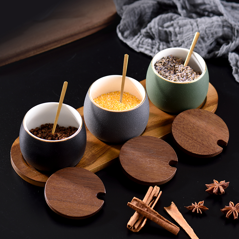 Light luxury seasoning jar ceramic seasoning jar combination set spoon cover integrated salt jar seasoning sugar jar sealed moisture-proof