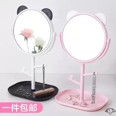 High school students live in school dormitory, girls, good things, household necessities, small things, department stores