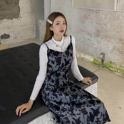 Long version collection waist 2020 autumn and winter medium thin harnesses foreign dress new French style retro gold velvet Korean version of women's dress