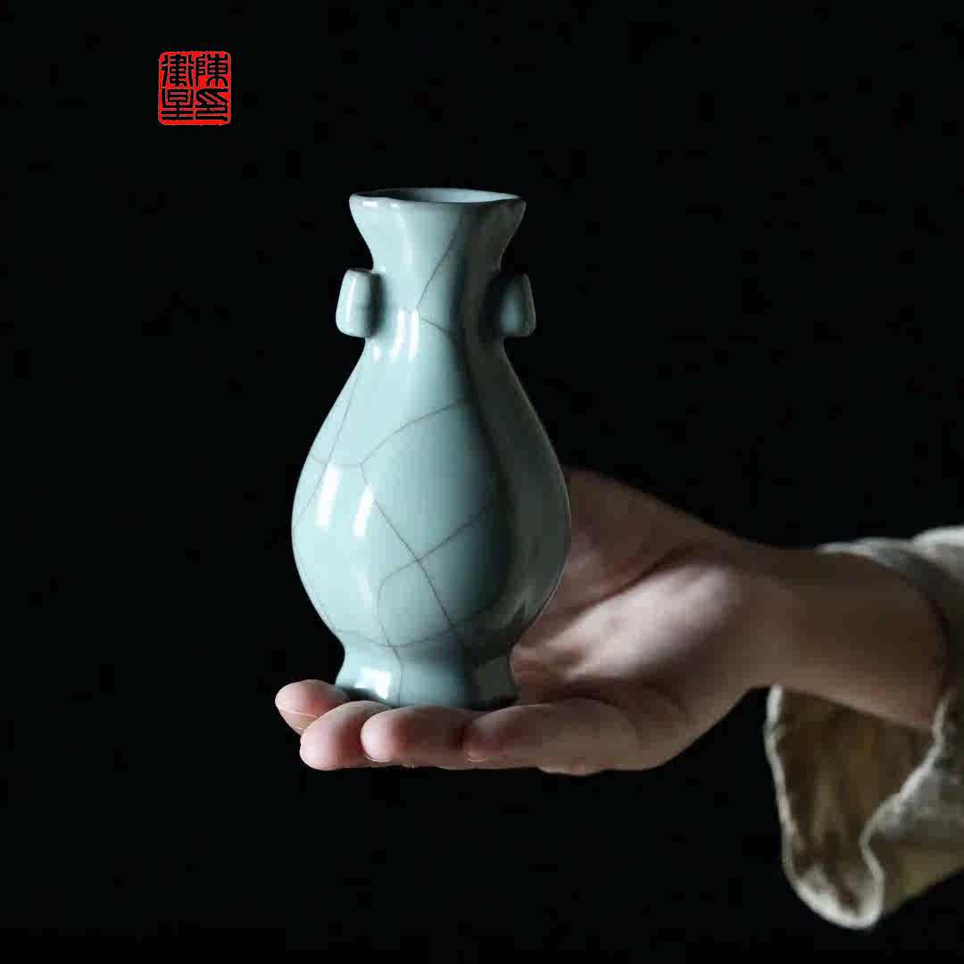 06086 中国美術 龍泉窯 青磁 瓶子 花瓶 台座付 中国骨董品：龍泉窯の