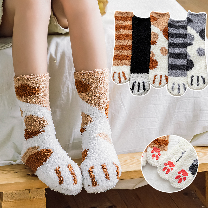 Autumn and Winter Thickened Warm Children's Socks with Cute Cartoon Cat Paw Design, Parent-Child Socks, Non-Slip Home Floor Socks, Sleep Socks Autumn and Winter Thickened Warm Children's Socks with Cute Cartoon Cat Paw Design, Parent-Child Socks, Non-Slip Home Floor Socks, Sleep Socks