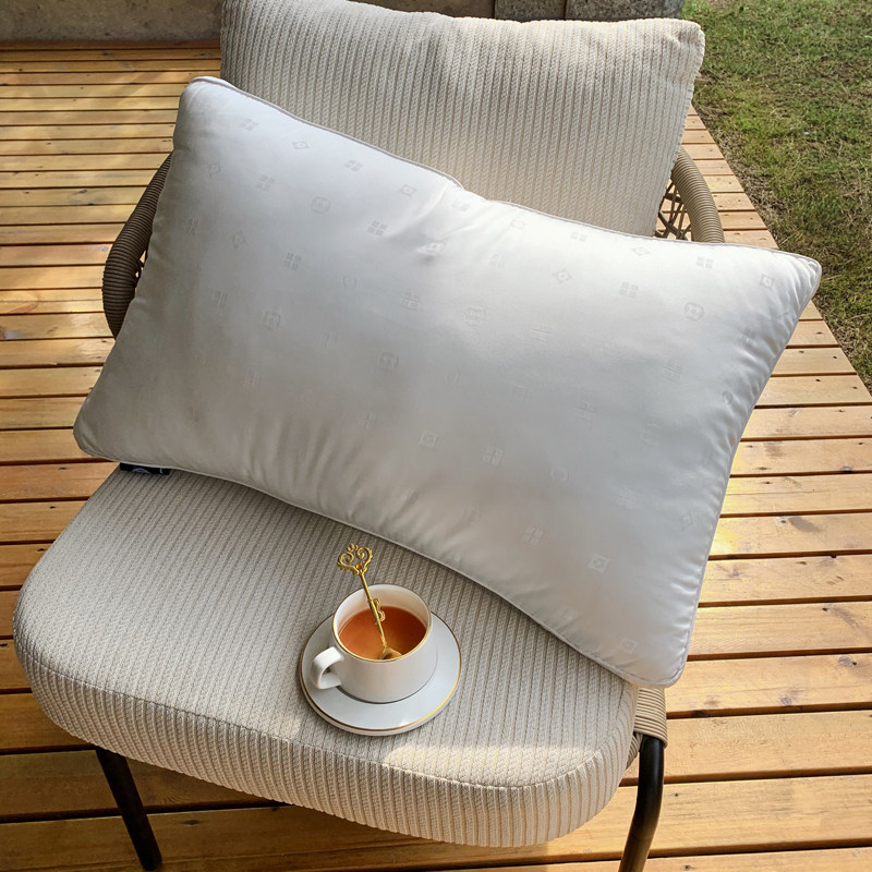 High-grade cotton antibacterial soybean fiber cube cube single pillow with single neck pillow