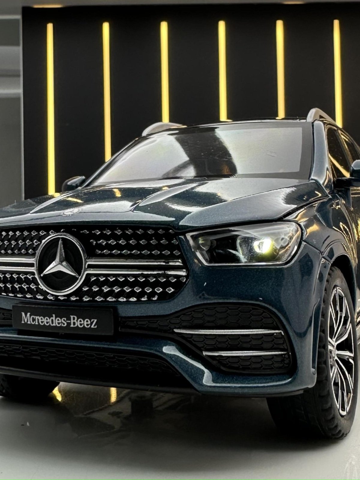 1:24 Mercedes-Benz Simulation Alloy Car Model Off-Road Vehicle Boy Toy Car Ornament Collection Display Gift