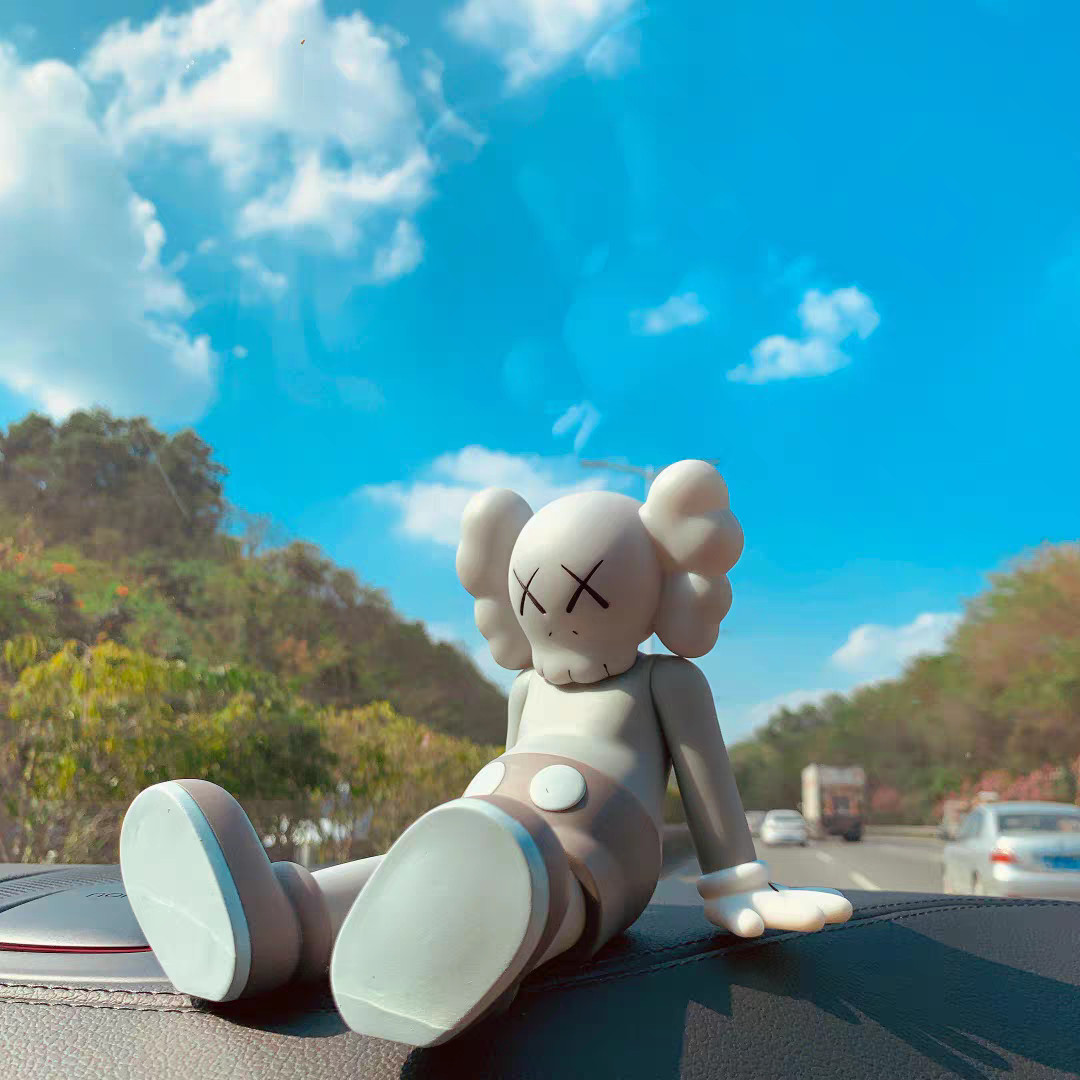Car decoration ins wind cute cartoon KAWS net red tide doll creative car central control high-end decorations