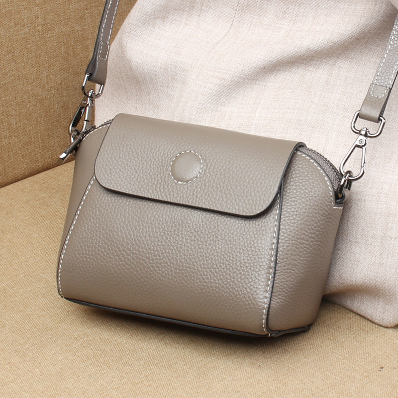 Small bag for mobile phone female 2022 new fashion all-match leather shoulder small shoulder bag trendy mini bag female messenger