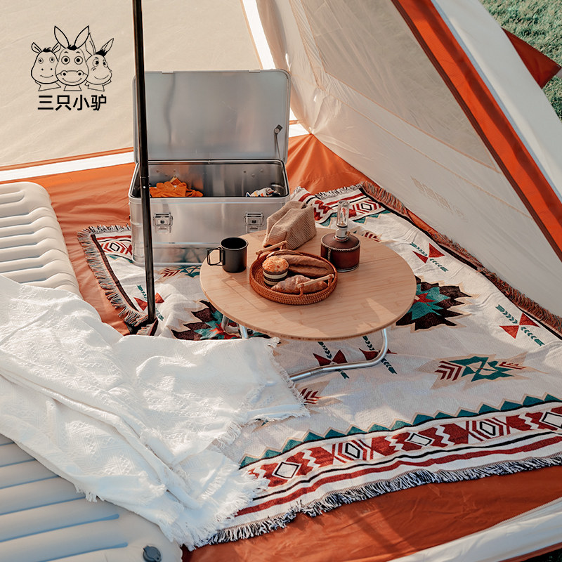 Three little donkeys camped outdoors with coral fleece lunch break blanket blanket thickened quilt cover leg sofa cover blanket