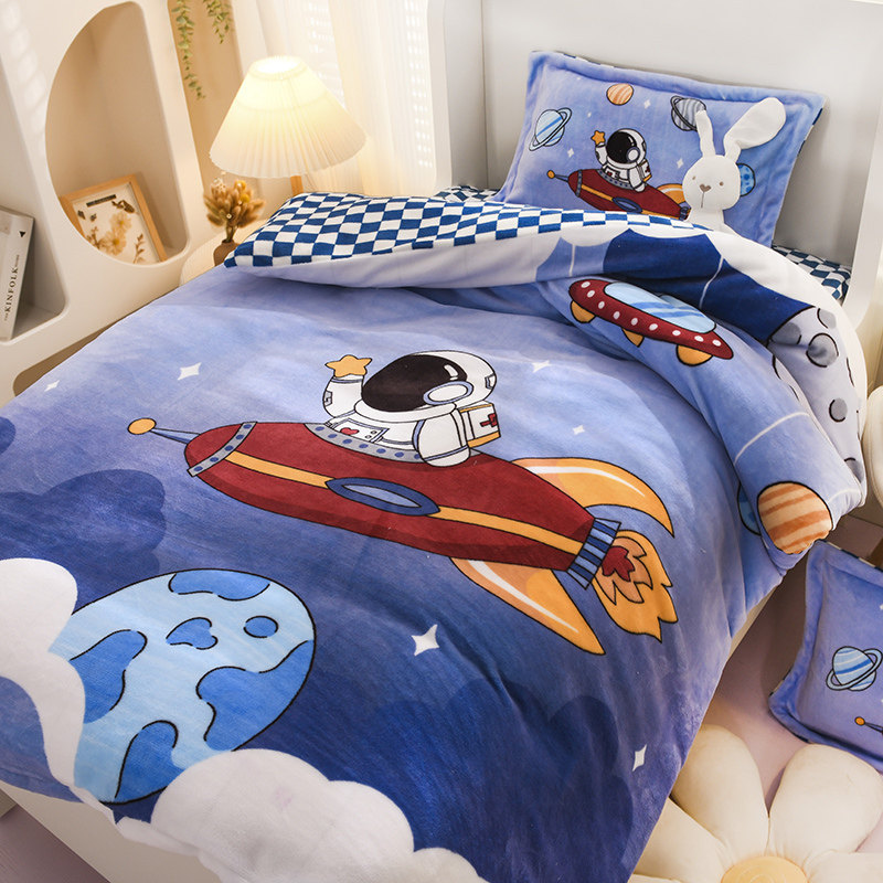 A class of autumn and winter kindergarten quilt three pieces of milk-woven pupil bedding double-face baby six pieces