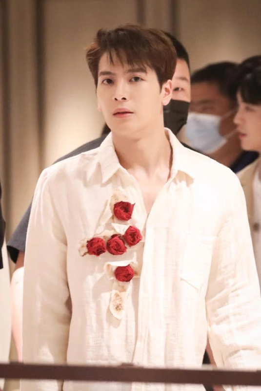 Jackson Wang Celebrity Style Three-Dimensional Handmade Distressed Floral Burnt Red Rose Long-Sleeve Shirt Unisex Cotton Shirt Trendy