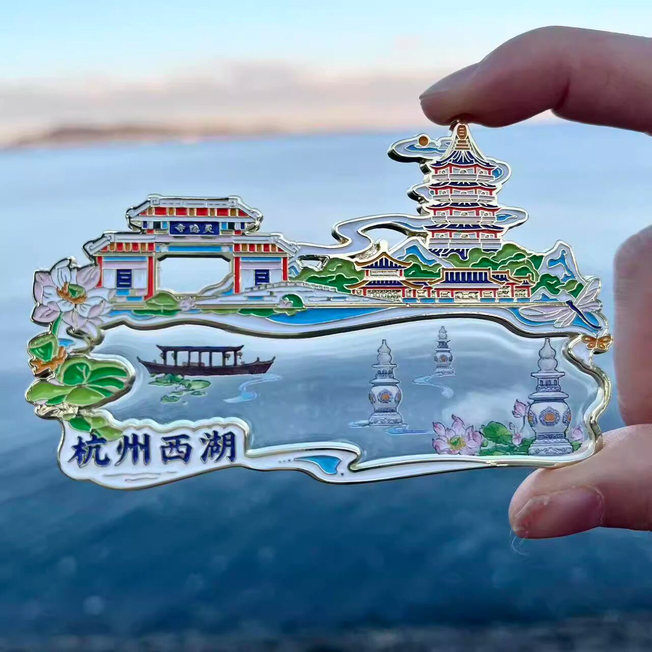 杭州西湖の印象、三潭月月、霊隠寺、雷峰塔の金属製冷蔵庫マグネット、観光土産・ギフト