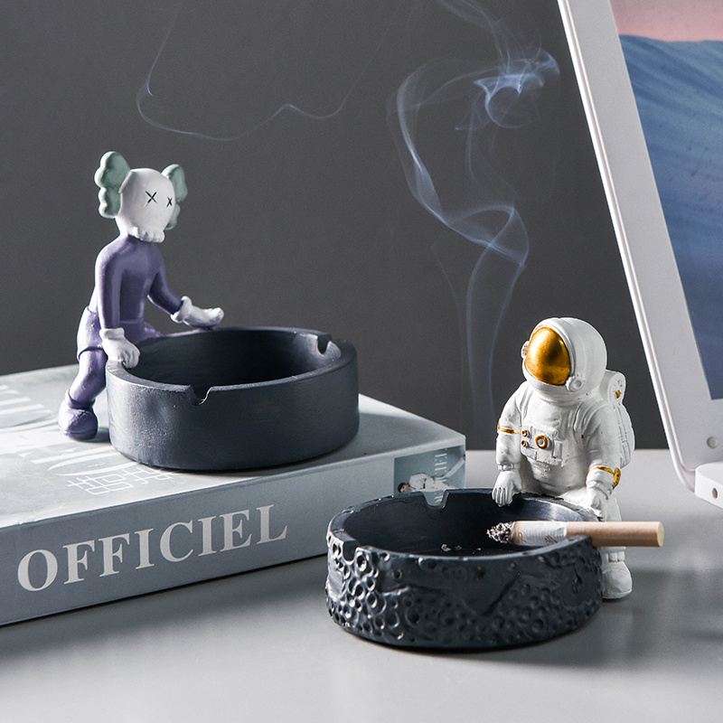Ashtray large super large living room decoration decoration creative personality home Nordic astronaut trend desktop