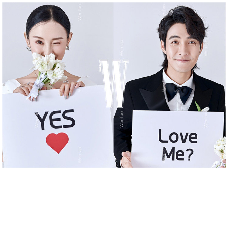 New wedding photography Photographic Props Photos of Comic Strip Exterior View Brigade Pat in English Handmade board Black and white creative hand to hold the heart shape