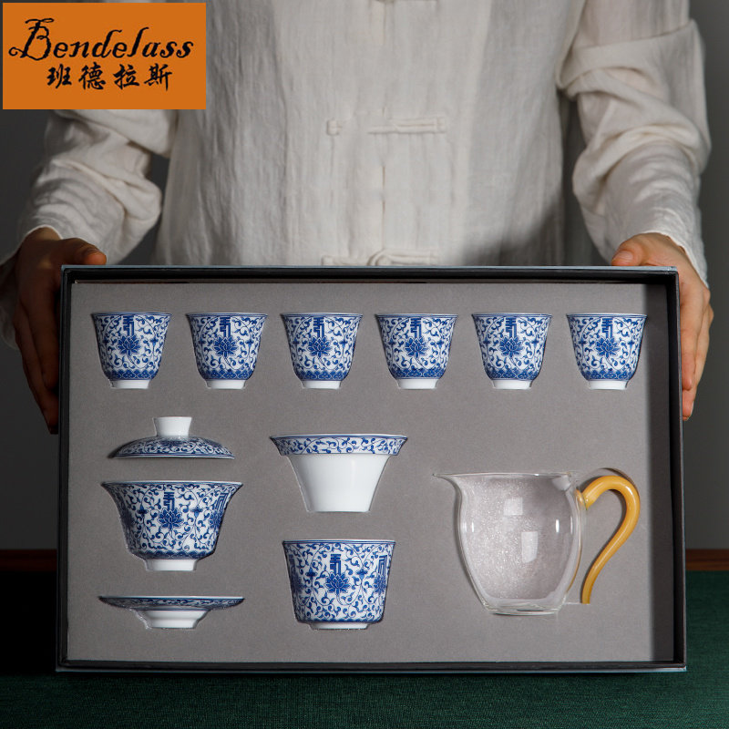 Ceramic blue and white tea set complete set of household bamboo tea tray cover bowl Kung Fu tea set retro Chinese tea maker light luxury