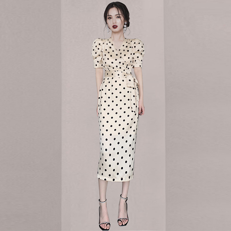 Celebrity Xiaoxiang style French retro polka dot dress 2022 early autumn new women's clothing waist slimming dress