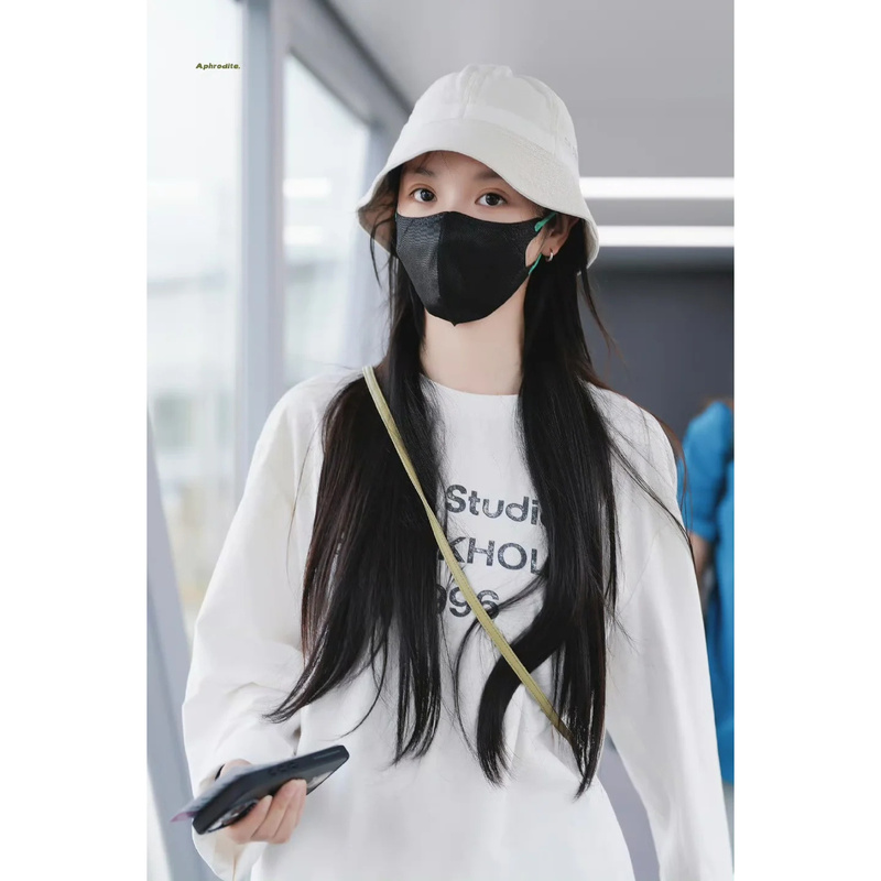 [Classic Model] 1996 Letter Print Distressed Long-Sleeve T-Shirt