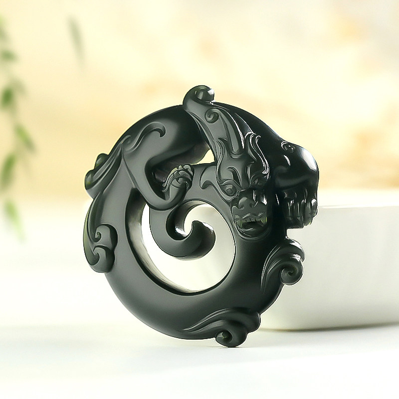 Huzi Ge jewelry and Tian Yu Pagoda green first-class extra fine material hand-carved Chilong pendant pendant can be used as a small ornament